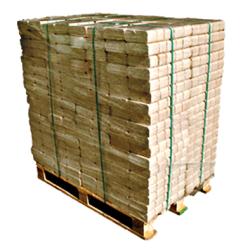 Palette de briquettes de bois compressé